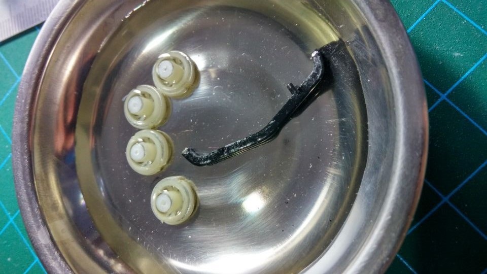 轮毂用84洗掉电镀层