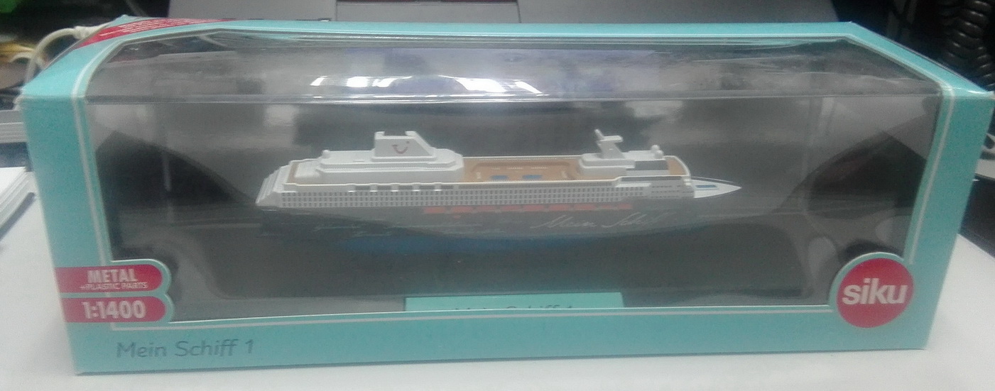 Mein Schiff 1-3.jpg