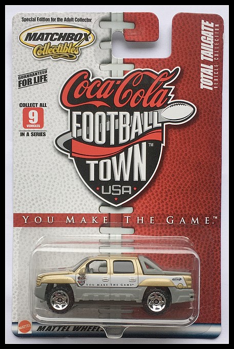 MB546-CHEVROLET AVALANCHE（Coca Cola Football Town USA）.JPG