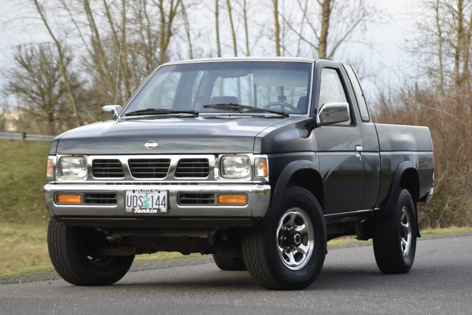 1994_nissan_d21_hardbody_pickup_truck_xe_4wd_1580451908565ef66e7dff9f9812.jpeg