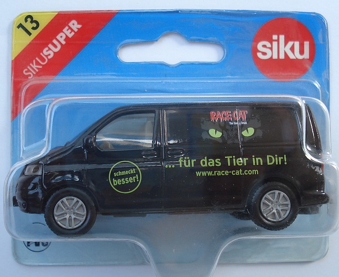 Siku 1338 VW Volkswagen Multivan T5 Race Cat.jpg