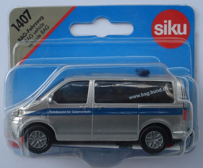 Siku 1407 VW Volkswagen Multivan T5 BAG-A1.jpg