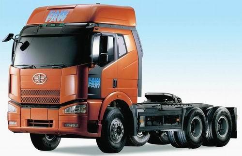 解放J6牵引车