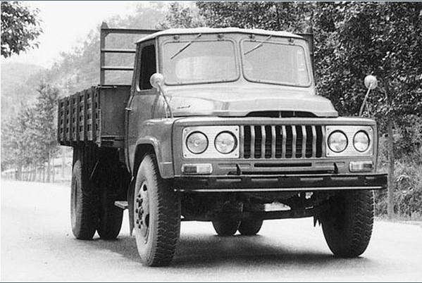 东风EQ140.jpg