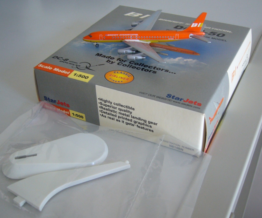 7 63116 75083 1 SJ Braniff Intl DC-8-50 Orange a.JPG