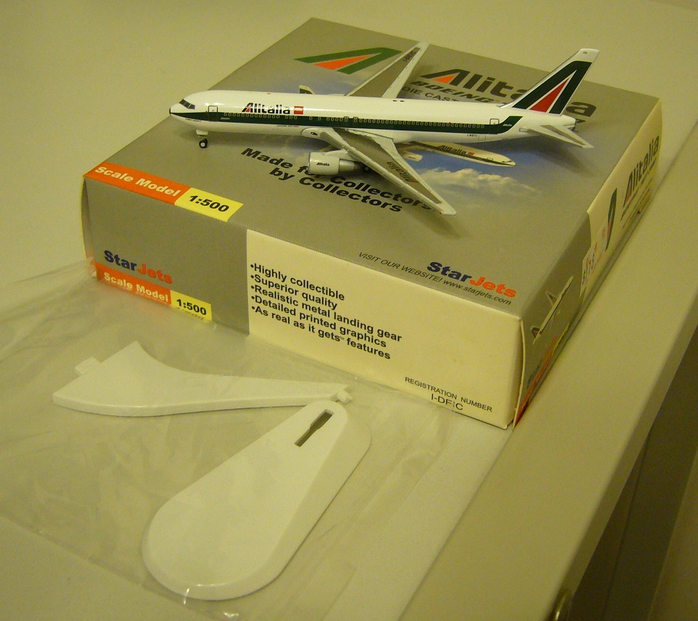 7 63116 75092 3 SJ Alitalia B767-300a.JPG