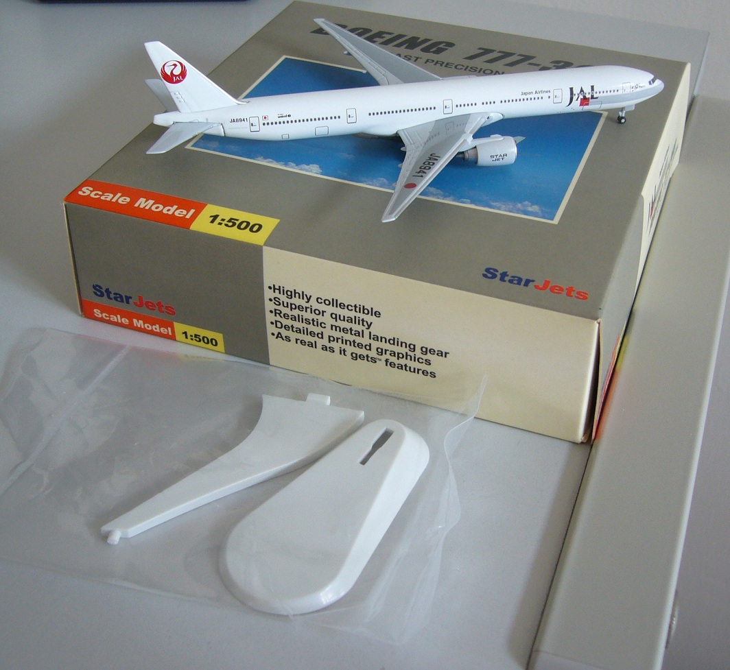 4 961350 008831 SJ JAL B777-300b.JPG