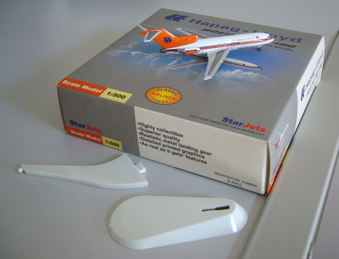 7 63116 75103 6 SJ Hapag-Lloyd B727-100b.JPG