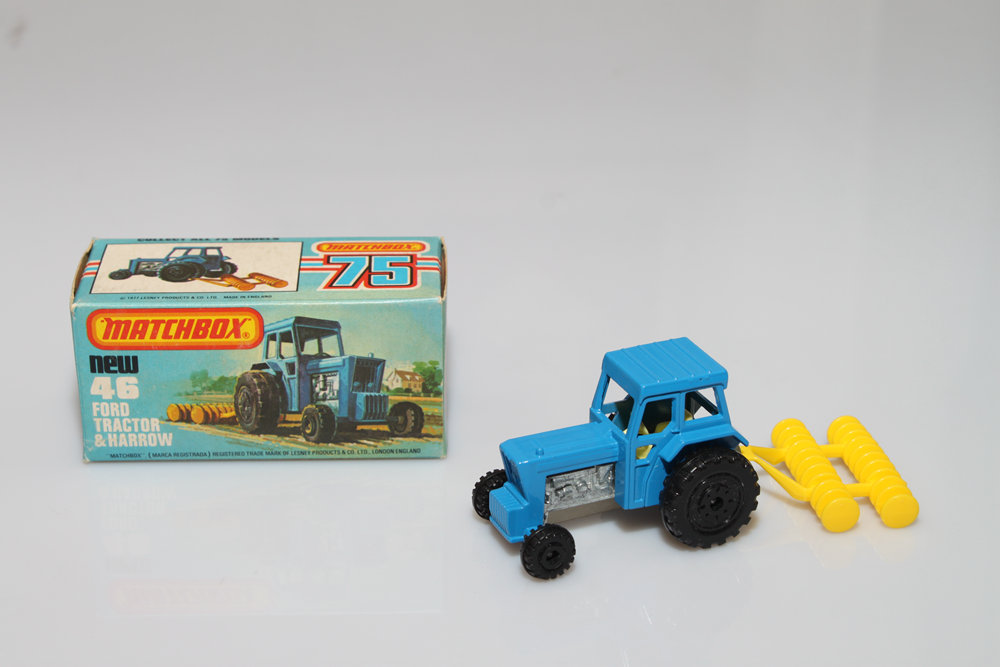 MB046-C-Ford Tractor.JPG